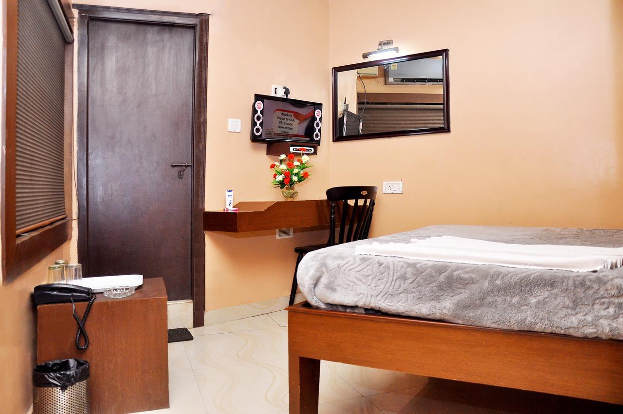 Royal Avenue Otel Bangalore Dış mekan fotoğraf